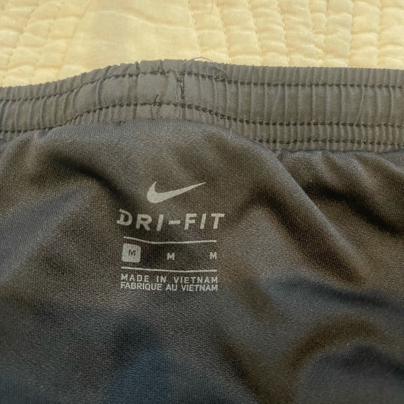 Nike Dri-fit shorts - Picture 3 of 3